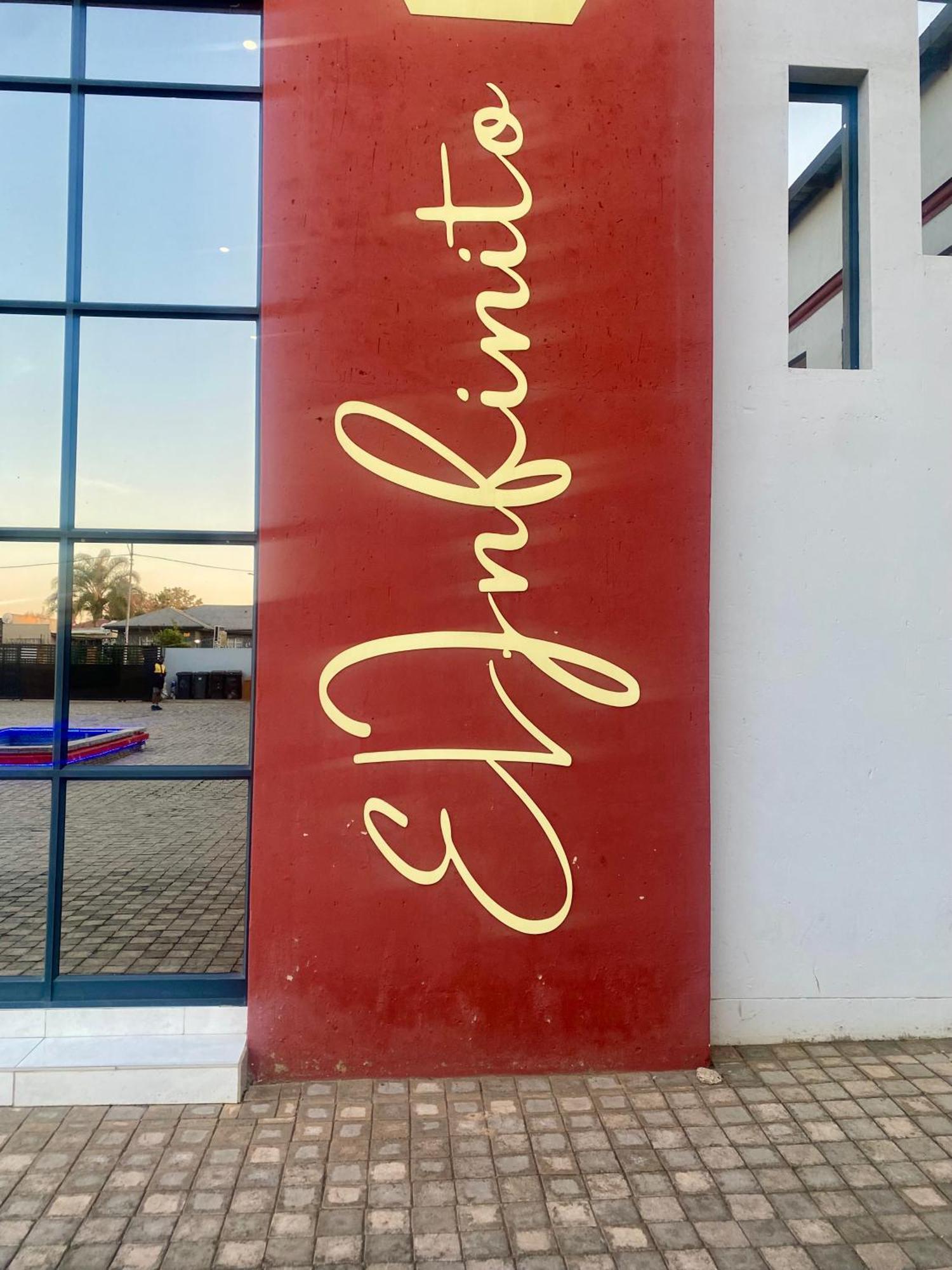 Hotel El Infinito Kempton Park Exterior foto